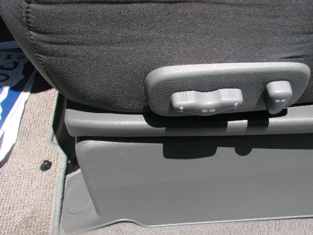 2004 Nissan Titan SLT EXT CAB 4X2