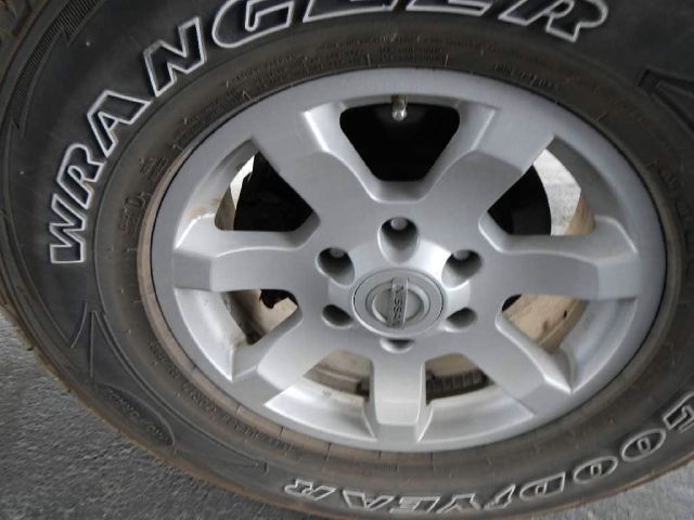 2004 Nissan Titan SE 2WD