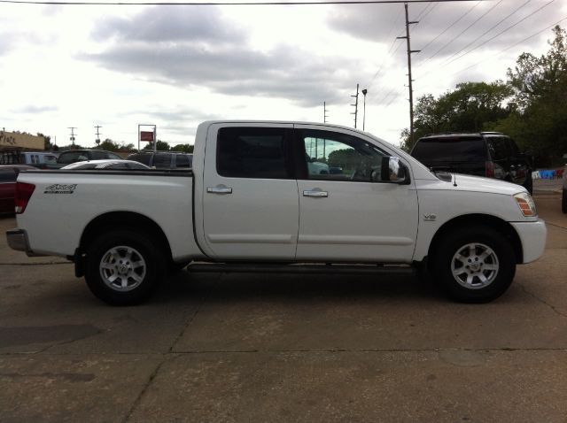 2004 Nissan Titan GLS Touring A/T