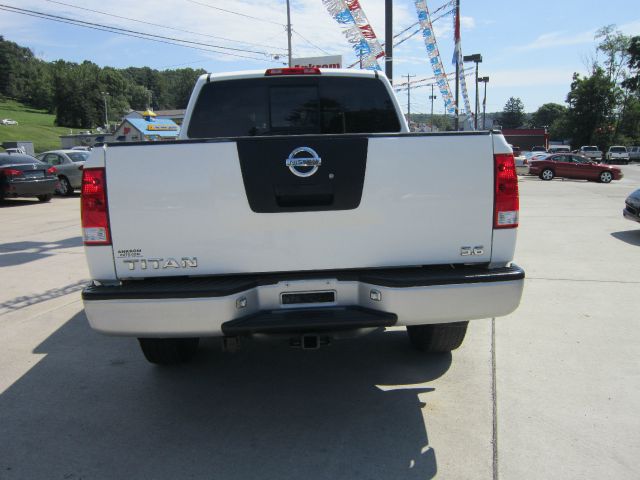 2004 Nissan Titan SE 4WD