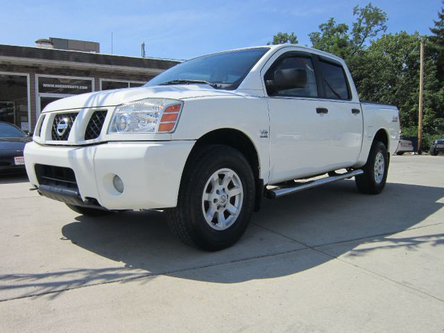 2004 Nissan Titan SE 4WD