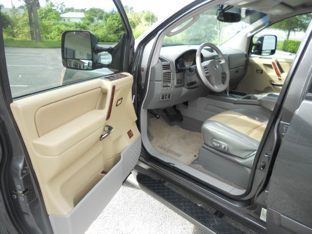 2004 Nissan Titan 4X4 Le3rd Rowone Owner