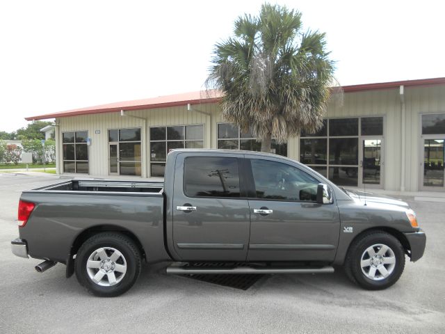 2004 Nissan Titan 4X4 Le3rd Rowone Owner