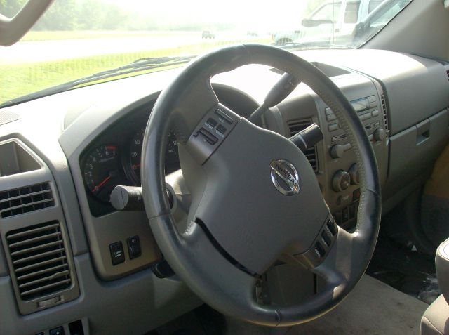 2004 Nissan Titan SLE Z71 Crew Cab Short Bed 4X4