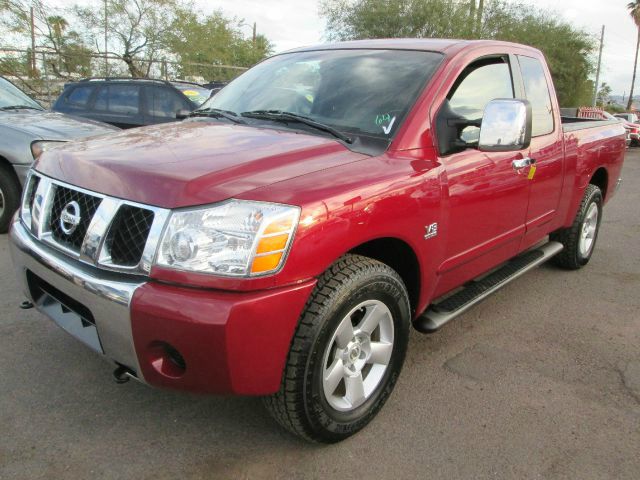 2004 Nissan Titan SE 2WD