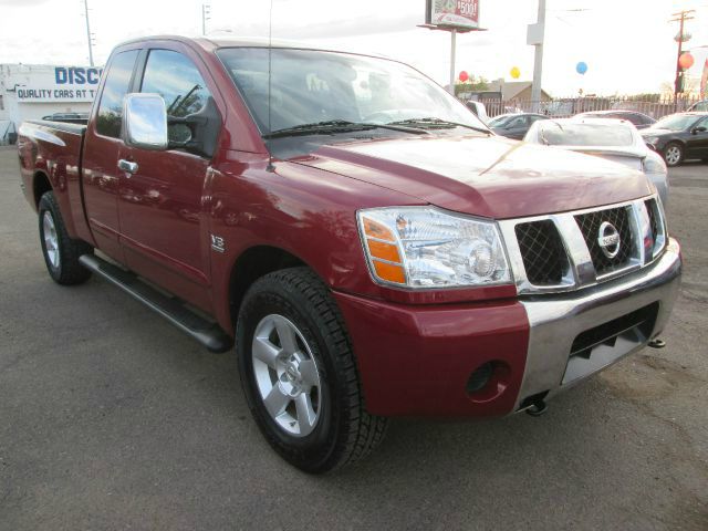 2004 Nissan Titan SE 2WD