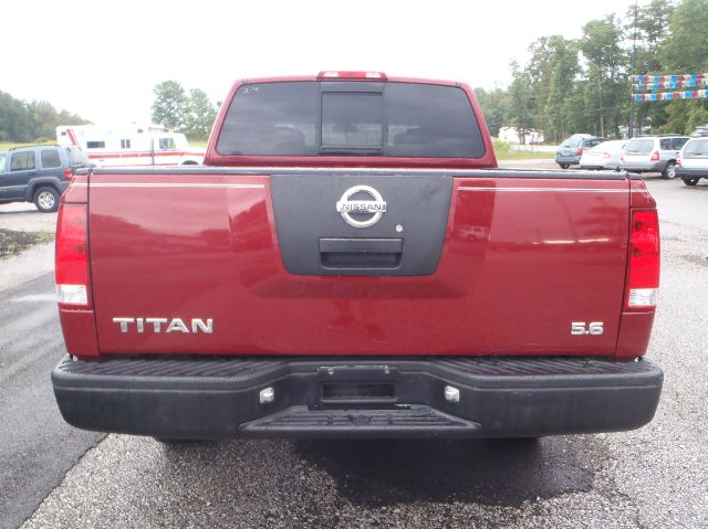 2004 Nissan Titan GLS Touring A/T