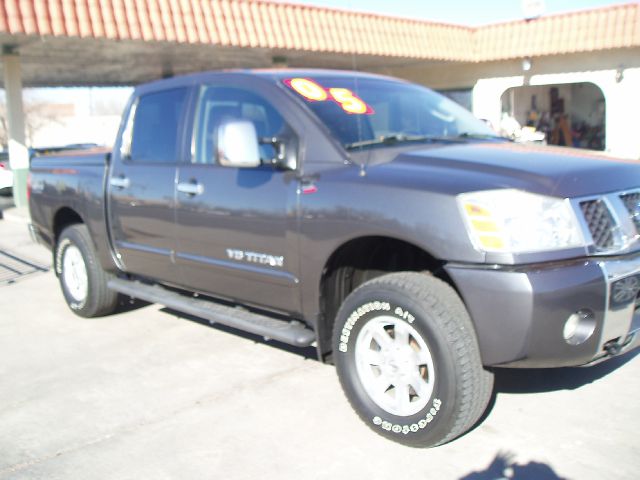 2005 Nissan Titan GLS Touring A/T