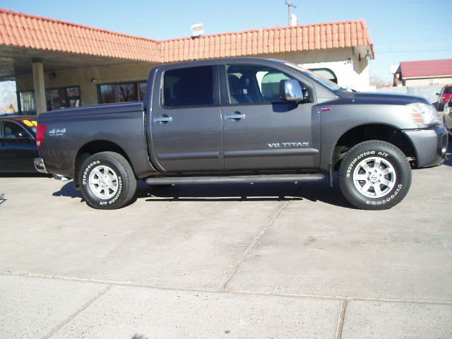2005 Nissan Titan GLS Touring A/T