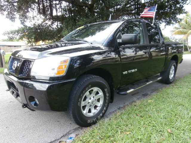 2005 Nissan Titan SE 2WD