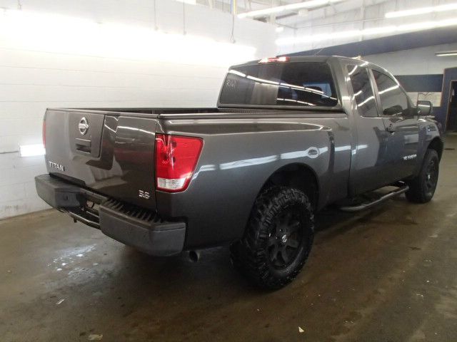 2005 Nissan Titan SE 2WD