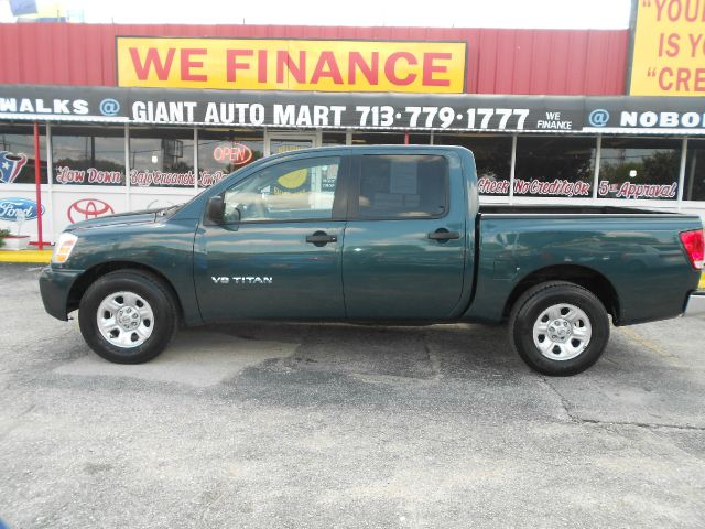 2005 Nissan Titan SE 2WD