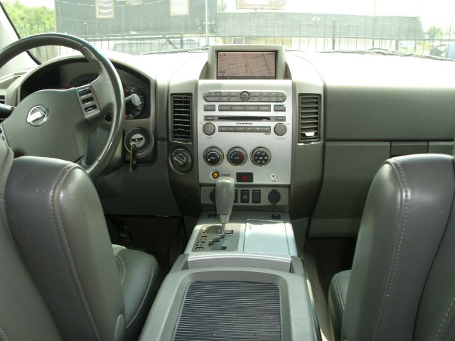 2005 Nissan Titan GLS Touring A/T