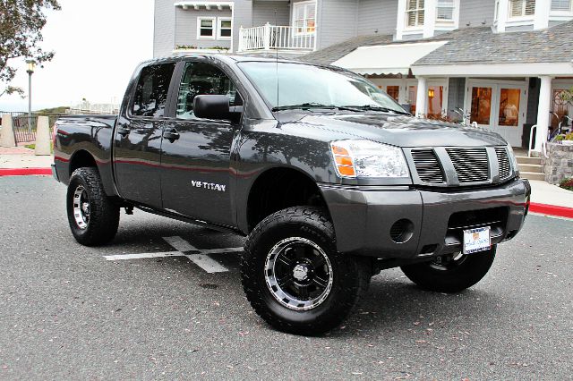 2005 Nissan Titan SE