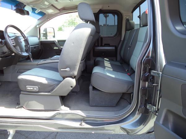 2005 Nissan Titan Unknown