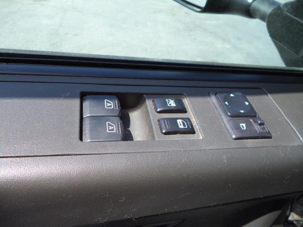 2005 Nissan Titan Unknown