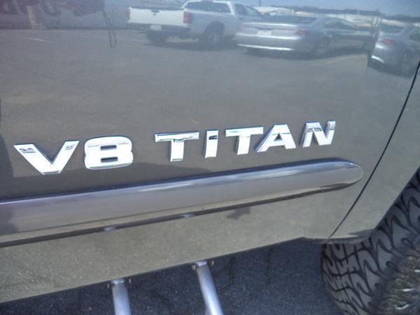 2005 Nissan Titan Unknown