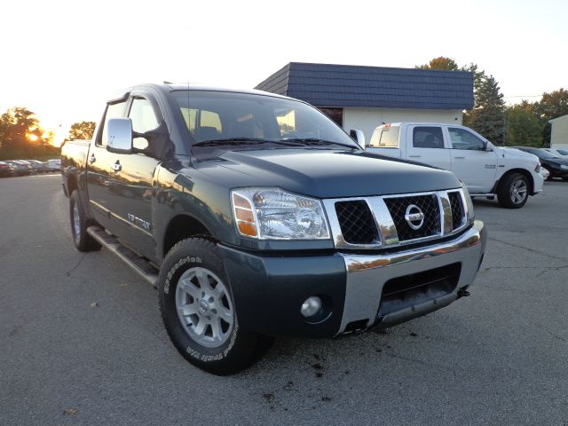 2005 Nissan Titan GLS Touring A/T