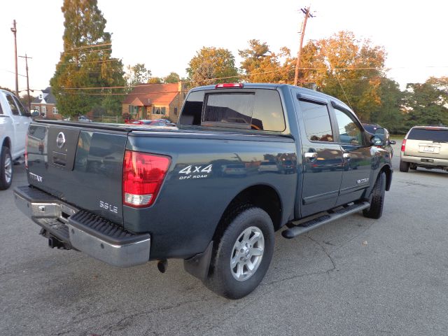 2005 Nissan Titan GLS Touring A/T