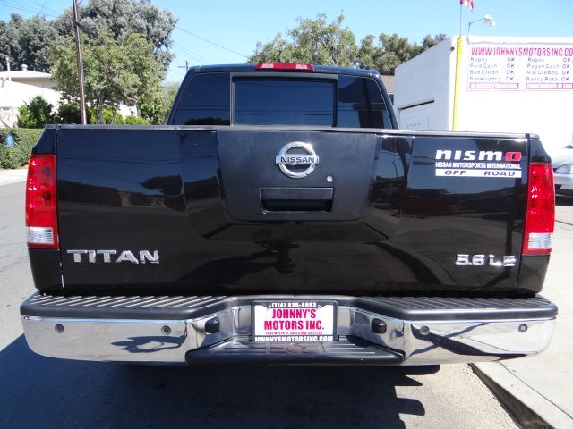 2005 Nissan Titan 4X4 Le3rd Rowone Owner