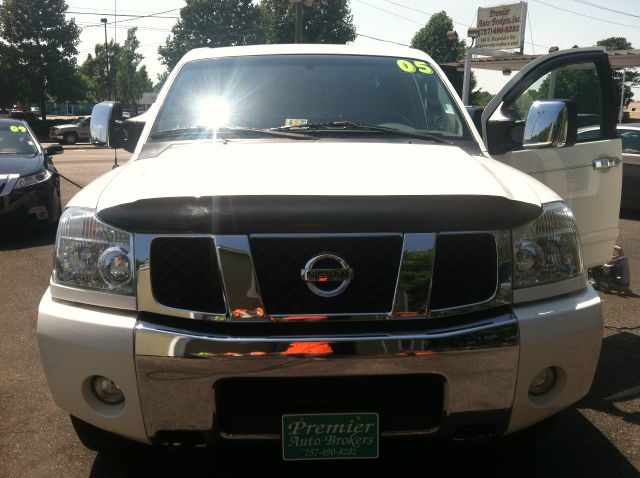 2005 Nissan Titan GLS Touring A/T