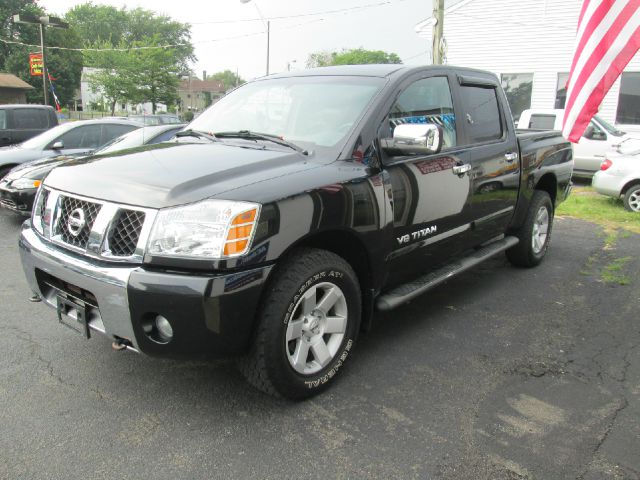 2005 Nissan Titan GLS Touring A/T