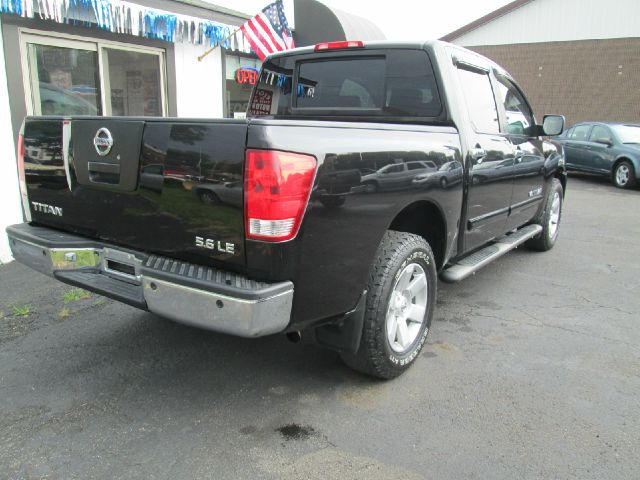 2005 Nissan Titan GLS Touring A/T