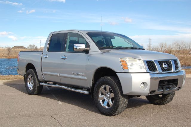 2005 Nissan Titan SLT EXT CAB 4X2