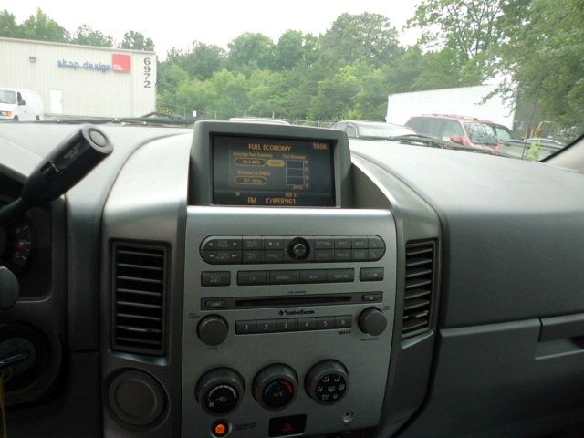 2005 Nissan Titan 4X4 Le3rd Rowone Owner