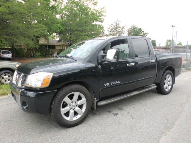 2005 Nissan Titan 4X4 Le3rd Rowone Owner