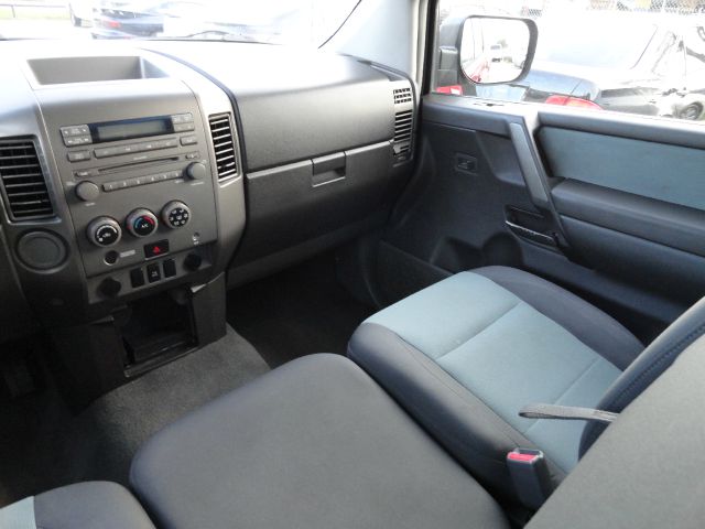 2005 Nissan Titan 4X4 Le3rd Rowone Owner