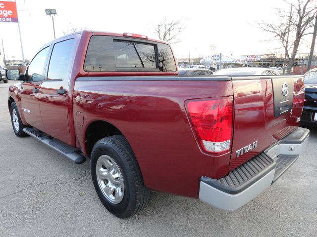 2005 Nissan Titan 4X4 Le3rd Rowone Owner