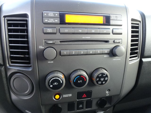 2005 Nissan Titan 4X4 Le3rd Rowone Owner