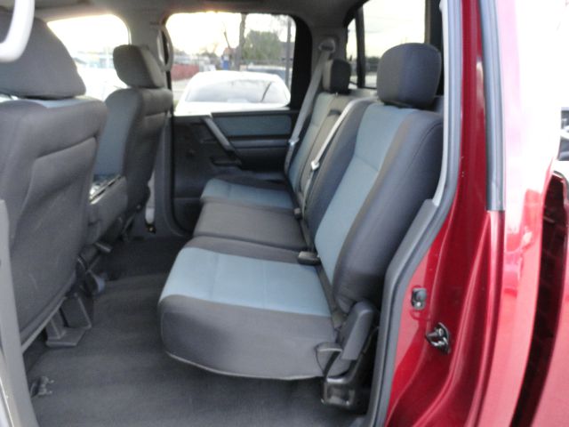 2005 Nissan Titan 4X4 Le3rd Rowone Owner