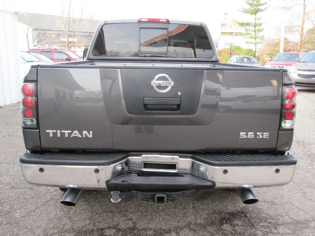 2005 Nissan Titan SE 2WD