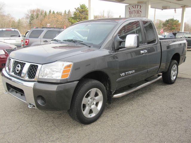 2005 Nissan Titan SE 2WD