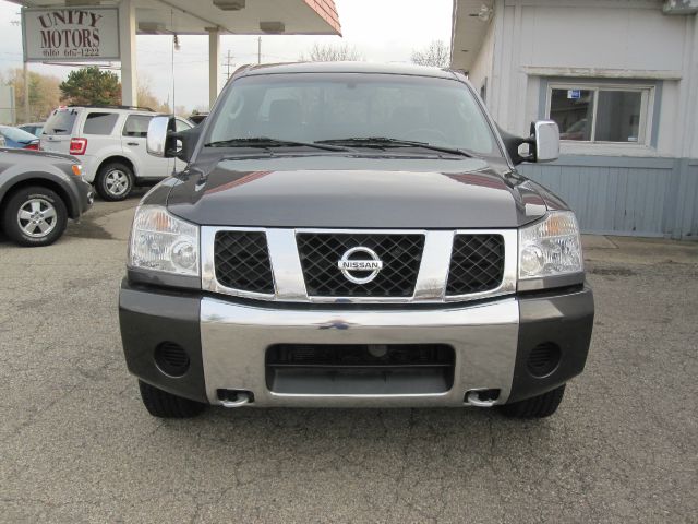 2005 Nissan Titan SE 2WD