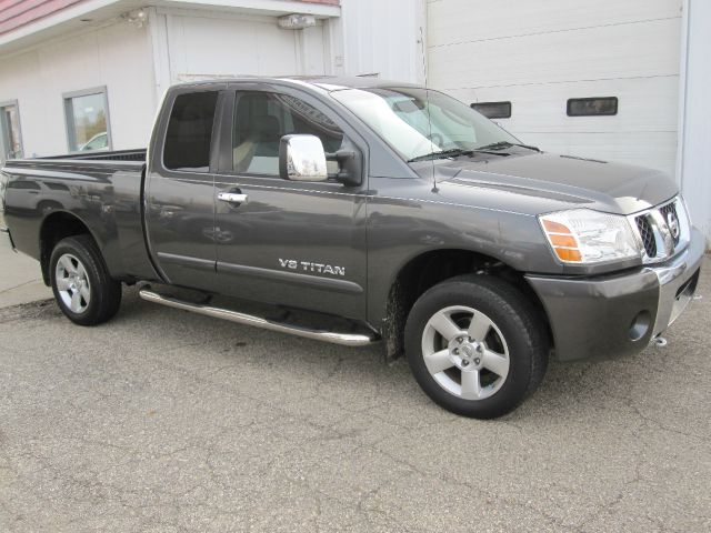 2005 Nissan Titan SE 2WD