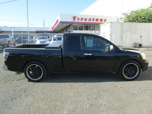 2005 Nissan Titan SL K-15