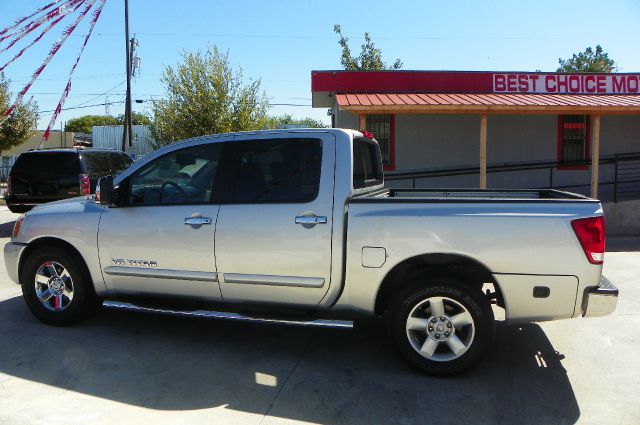 2005 Nissan Titan SLE Z71 Crew Cab Short Bed 4X4