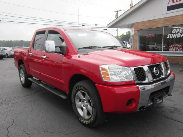 2005 Nissan Titan SE 2WD