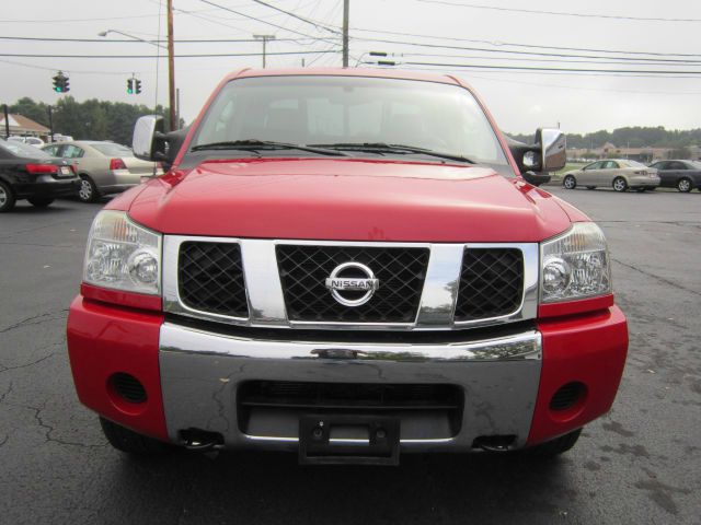 2005 Nissan Titan SE 2WD
