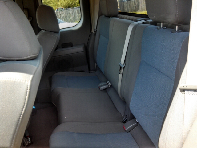 2005 Nissan Titan Lx-4wd