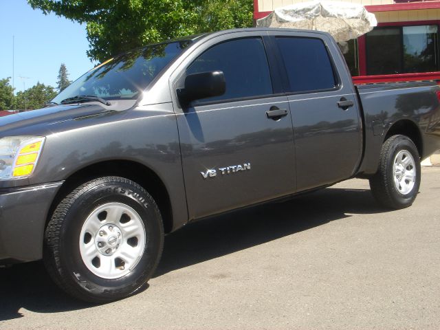 2006 Nissan Titan SE 2WD
