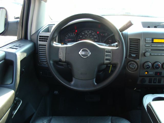 2006 Nissan Titan SE 2WD