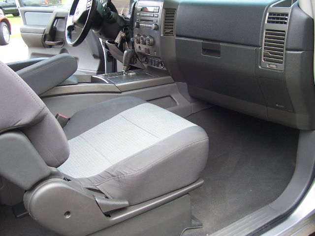 2006 Nissan Titan SE 2WD