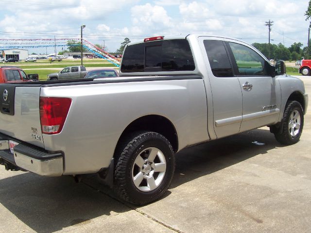 2006 Nissan Titan SE 2WD