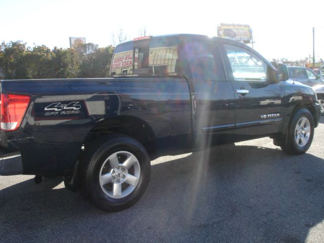 2006 Nissan Titan SE 2WD