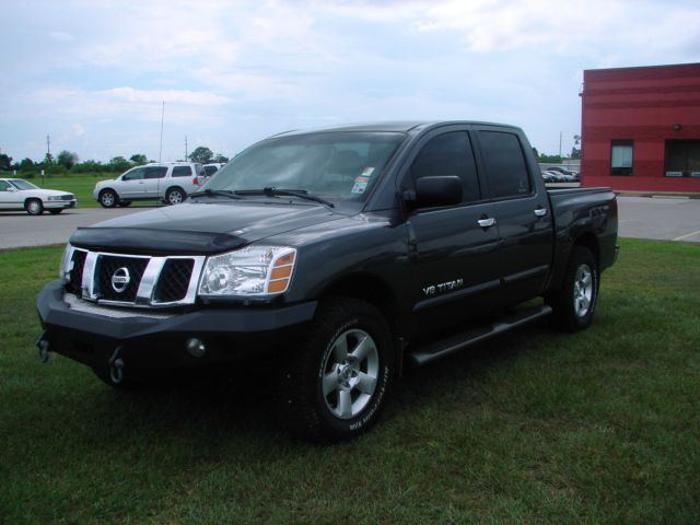 2006 Nissan Titan SLE Z71 Crew Cab Short Bed 4X4