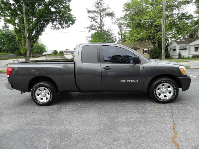 2006 Nissan Titan SE 2WD